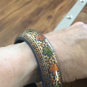 💍 Handmade wooden painted bracelet